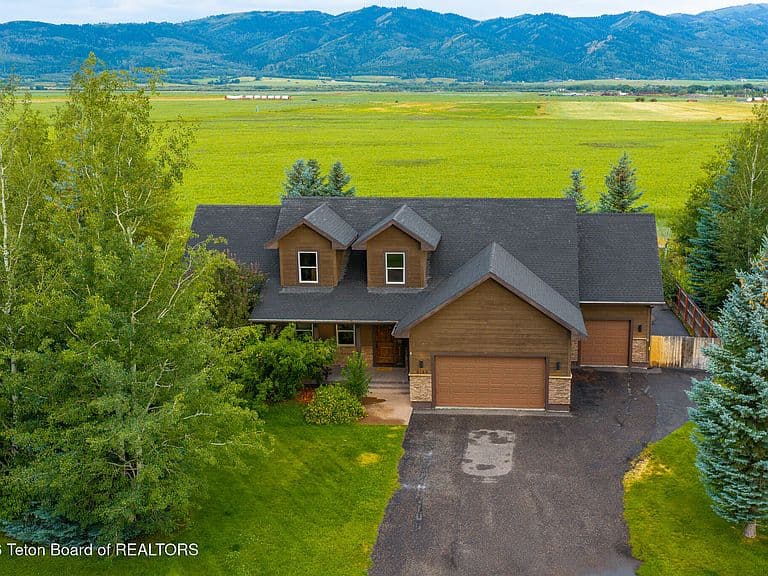 8180 Cutthroat Ln photo 1