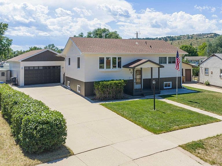 807 Horace Mann Dr photo 1