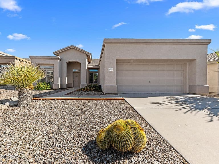 1781 W Eagle Crest Pl photo 1