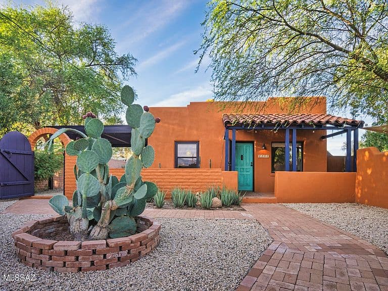 3244 E Elida St photo 1