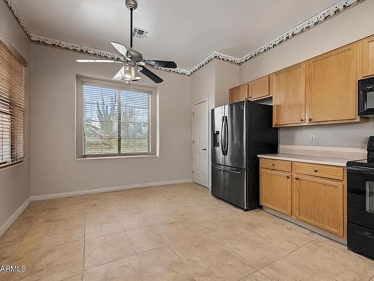 43202 W CHISHOLM Drive photo 3