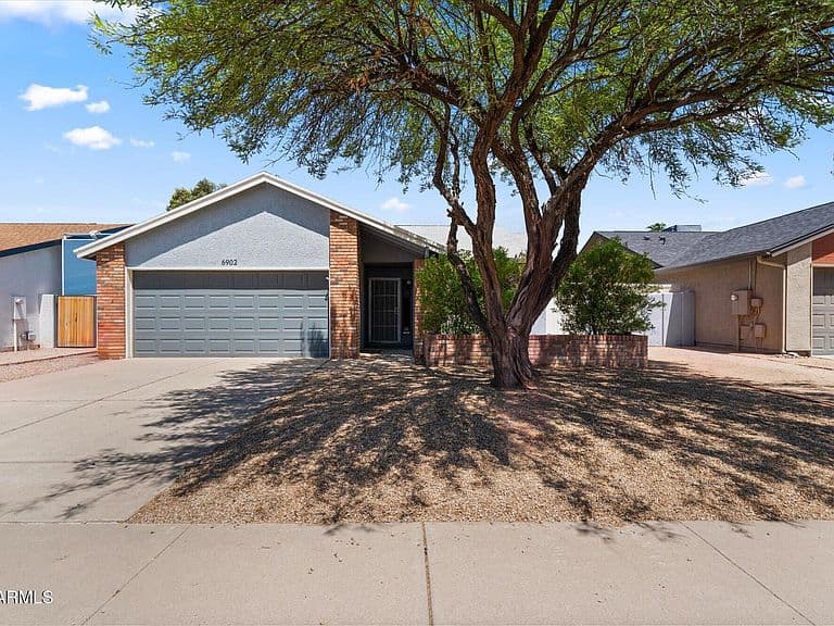 6902 E KATHLEEN Road photo 2