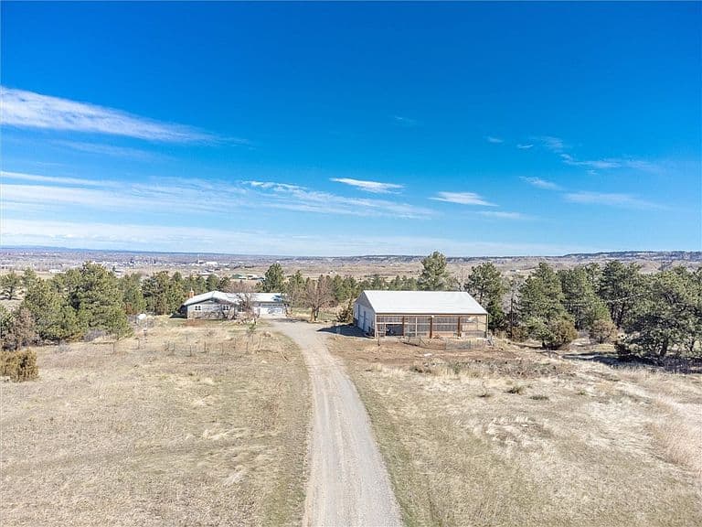 1455 Canyon Trail Rd photo 3