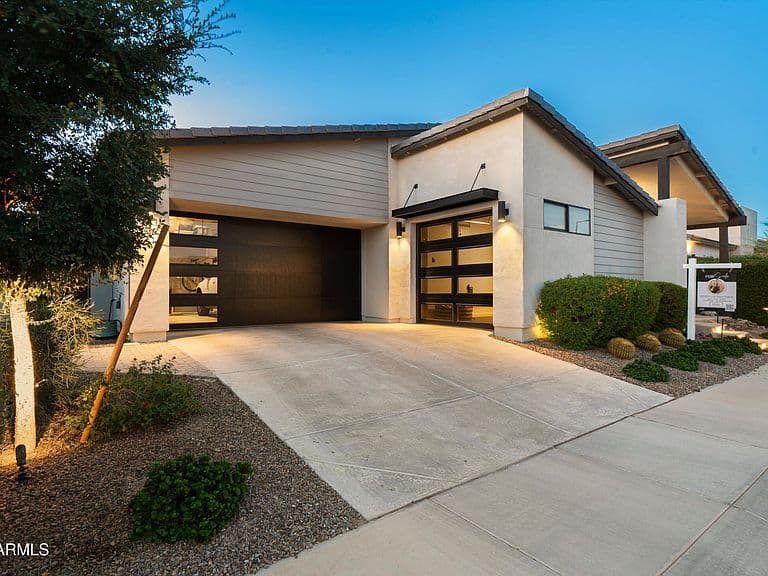 21876 E SUNSET Drive photo 5