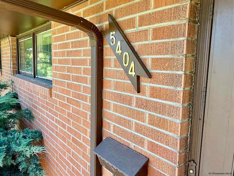 5404 Frederick Dr photo 2