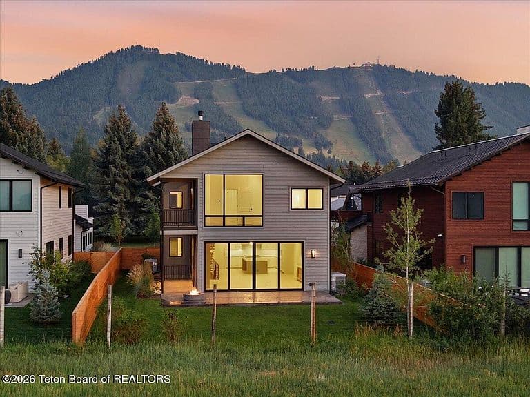 415 Teton Ave photo 5