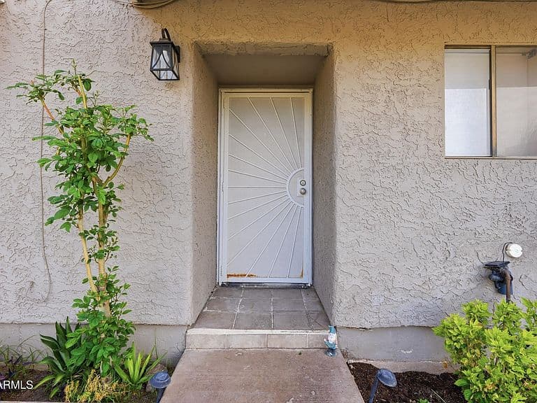 425 E CULLUMBER Avenue #C photo 4
