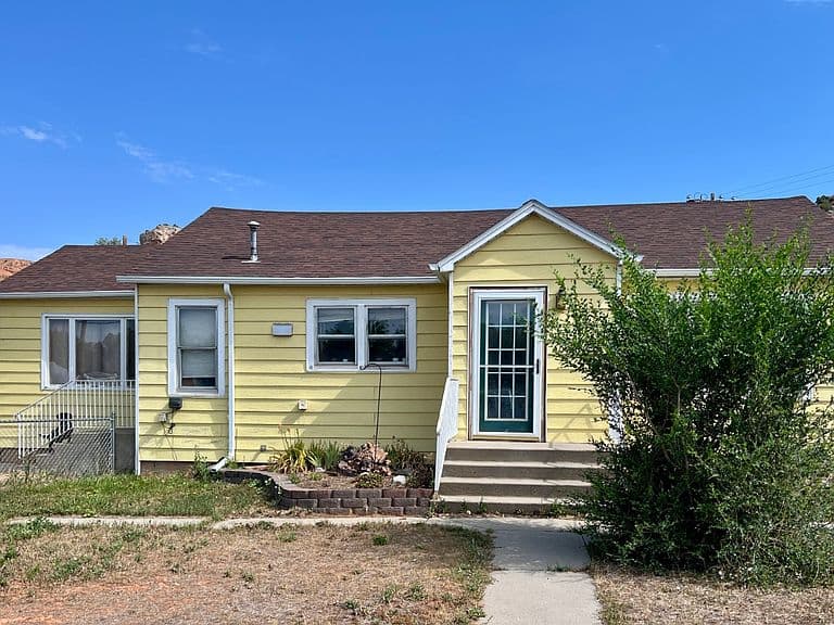 402 Ryan St photo 1