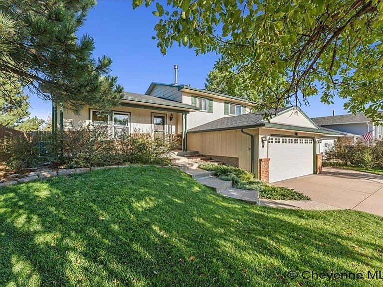 4409 El Camino Dr photo 2