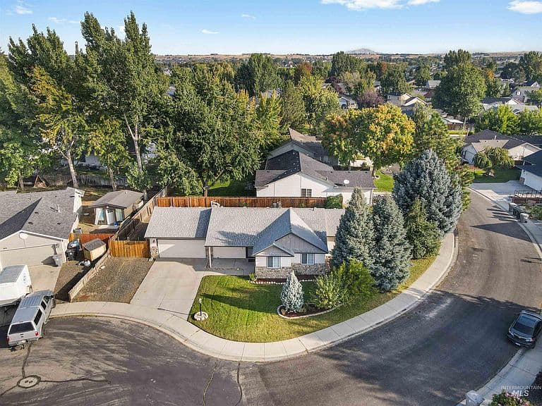 379 N Procyon Pl photo 3