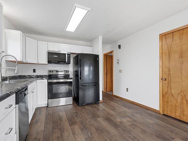 1231 7th St NW photo 5