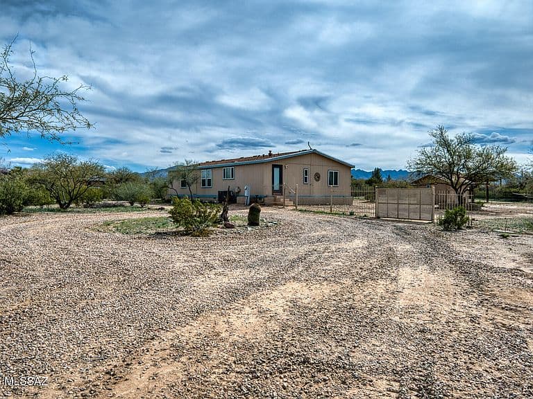 6690 E Sahuarita Rd photo 2