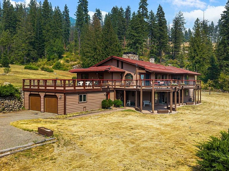 887 Blue Lake Rd photo 2