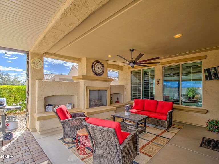 4479 N PRESIDIO Drive photo 1