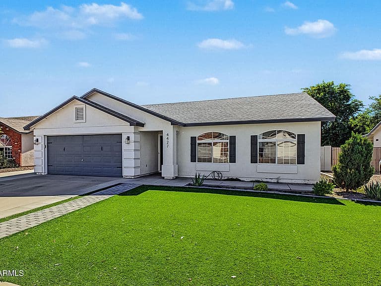 4427 E MEADOW LARK Way photo 3