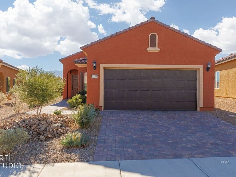 1338 Settlers Way photo 5