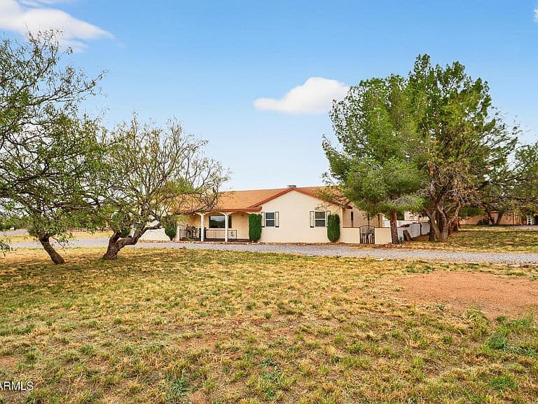 2602 E KIOWA Street photo 2
