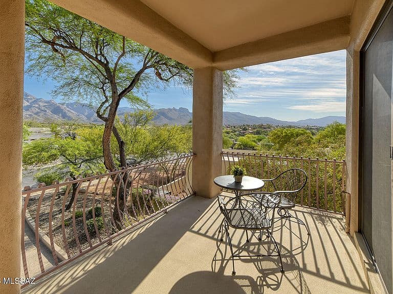 4977 N Ventana Ridge Pl photo 3