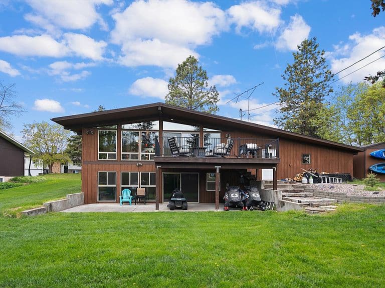 97 Northern Lights Blvd photo 1