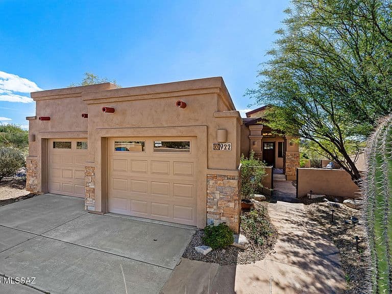 922 E Vault Mine Ct photo 1