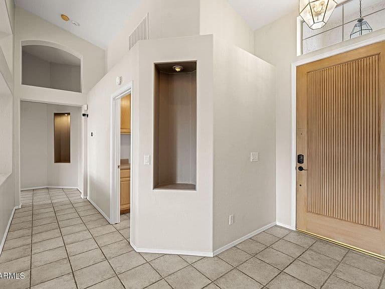 1761 W Goldfinch Way photo 5