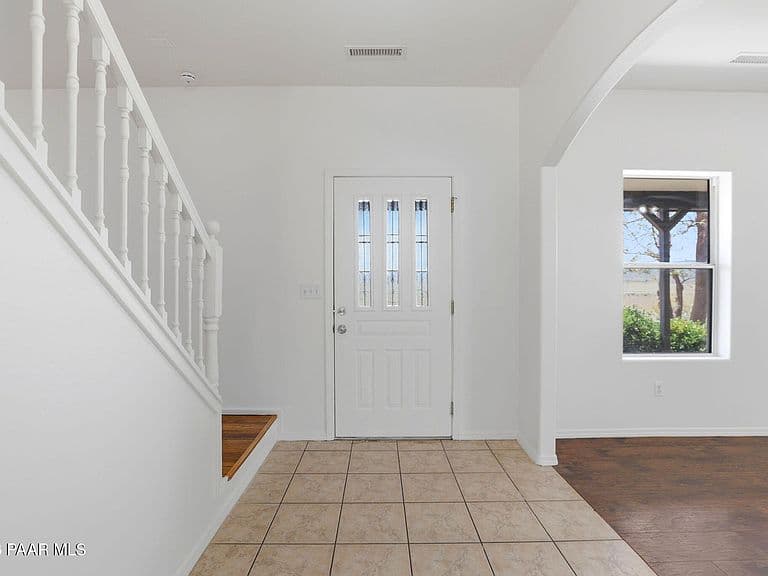 7892 E Roundup Dr photo 2