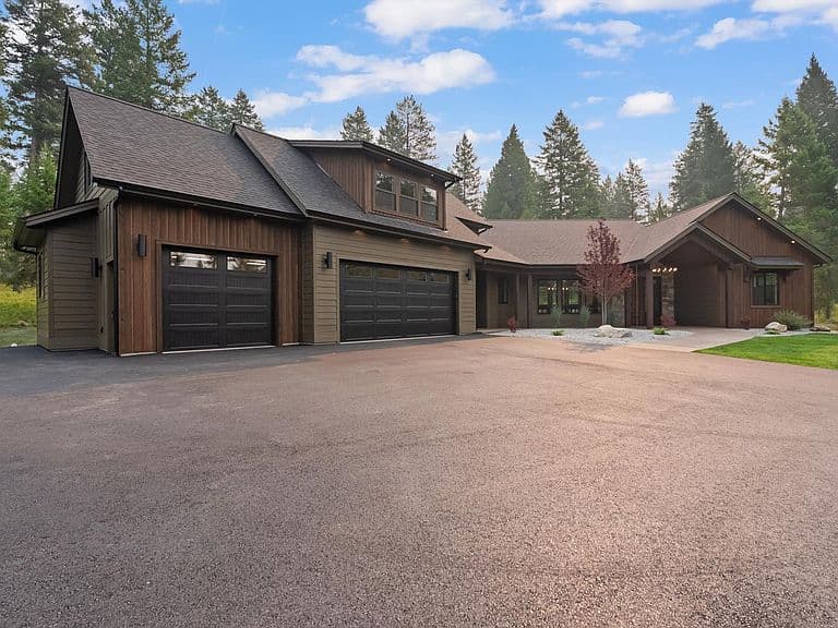 1557 Whitefish Village Dr photo 2