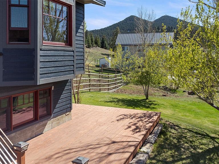 16 Grassy Mountain Rd photo 3