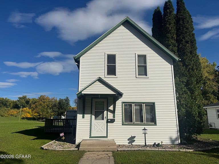 313 Lincoln Ave photo 1