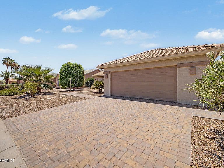 8939 E NACOMA Drive photo 3