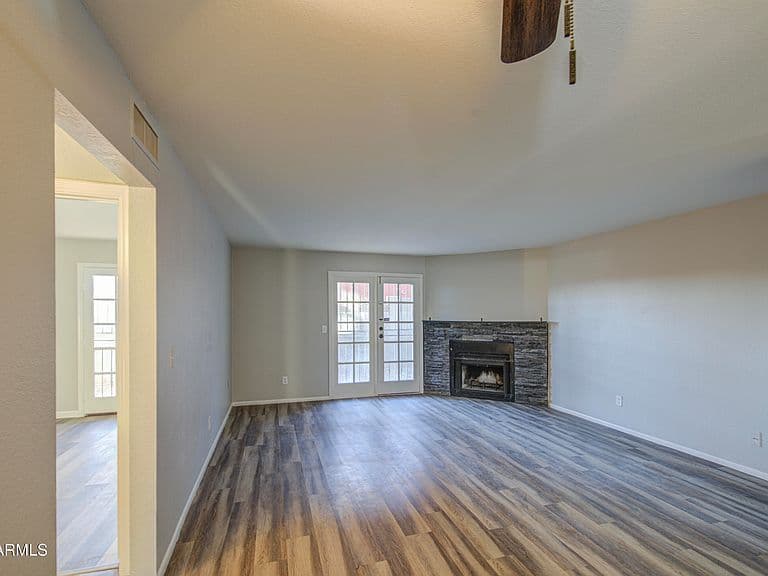 15402 N 28th Street #124 photo 2