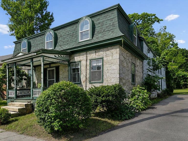 47 N Spring Street photo 2