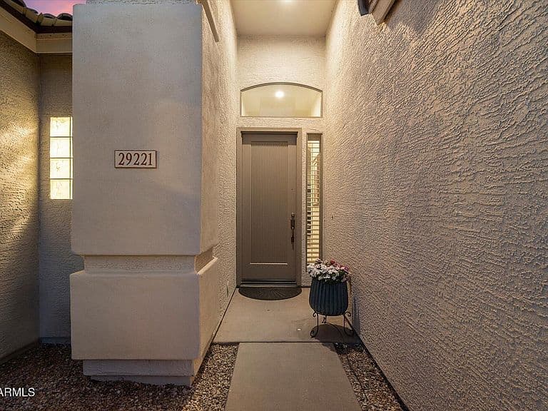 29221 N 46TH Street photo 4
