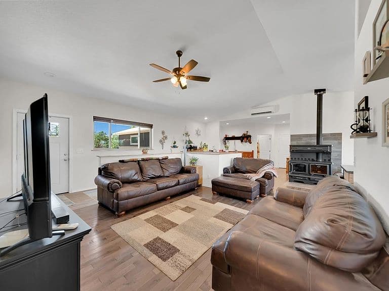 12076 Beardsley Dr photo 5