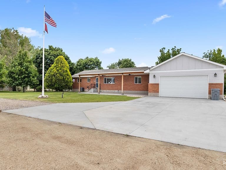 5405 S Henry Ln photo 2