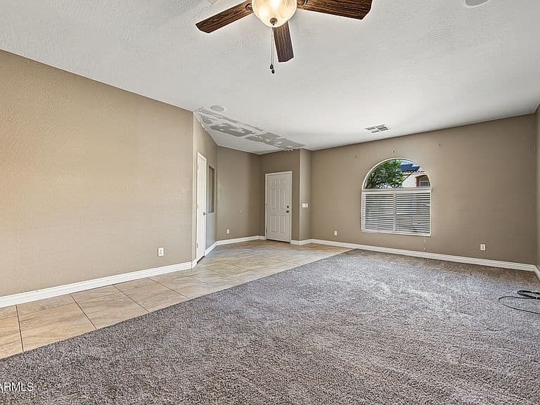 15807 W CALAVAR Road photo 4