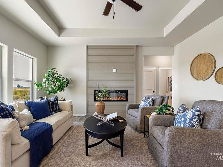 290 Locust St photo 5