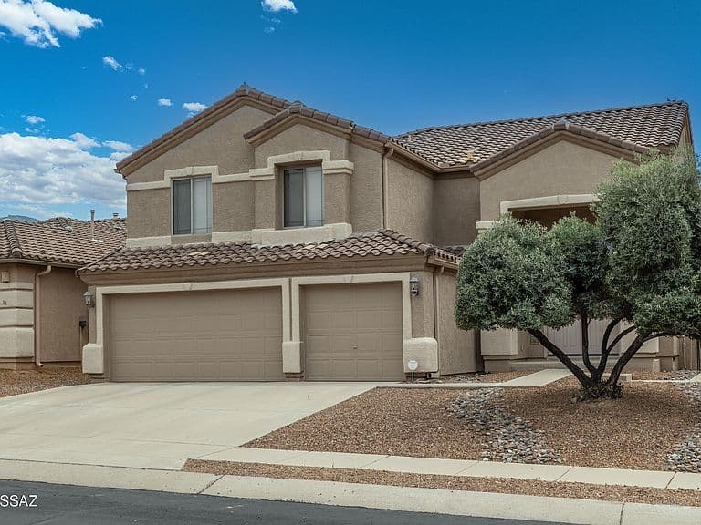 2196 E Rio Vistoso Ln photo 2