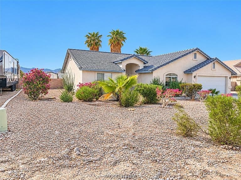 4057 S Nicholas Drive photo 2