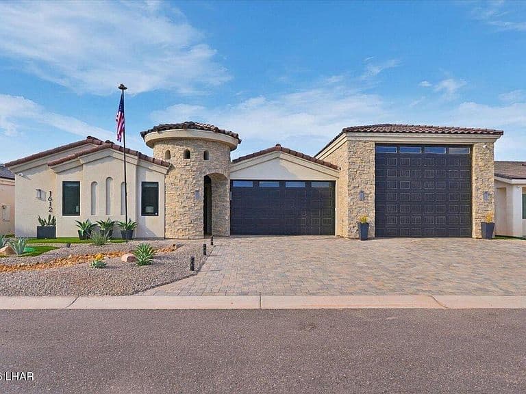 1612 E Laurel Dr photo 4