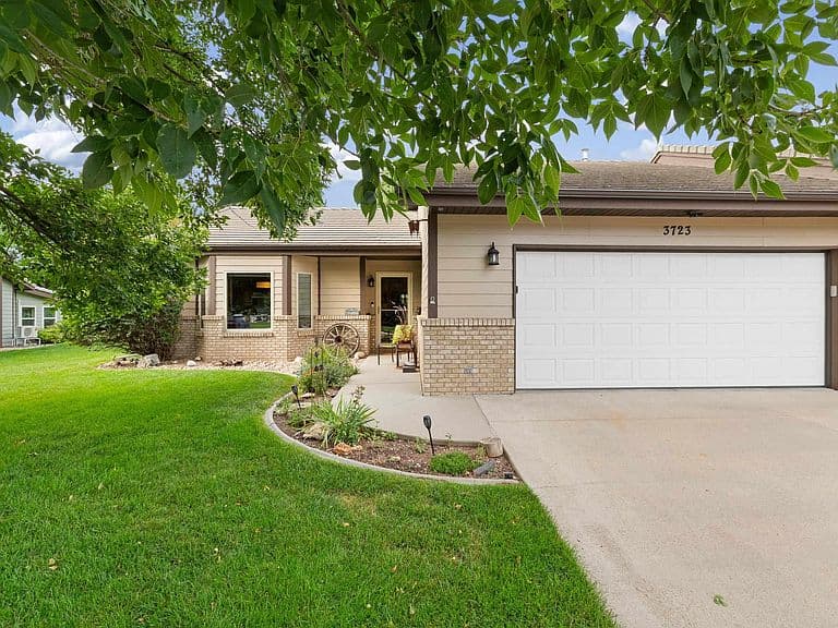 3723 Mulligan Ct photo 2