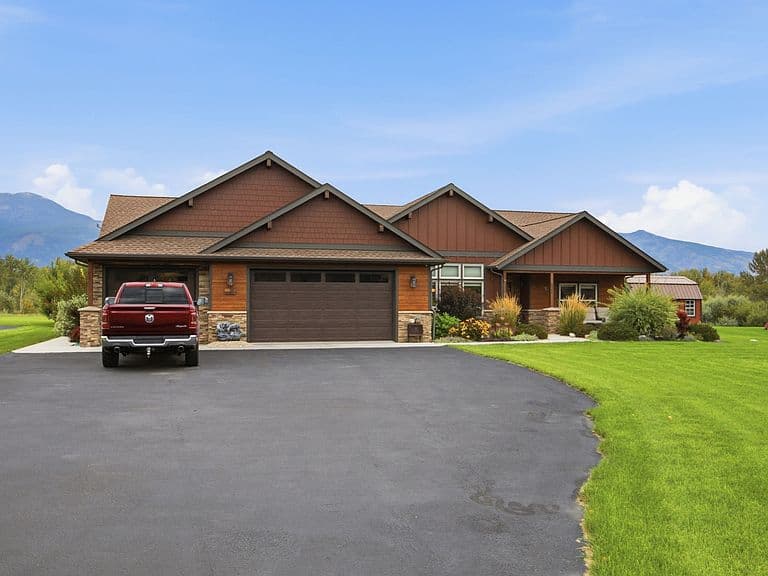 5460 Flyhigh Ct photo 4