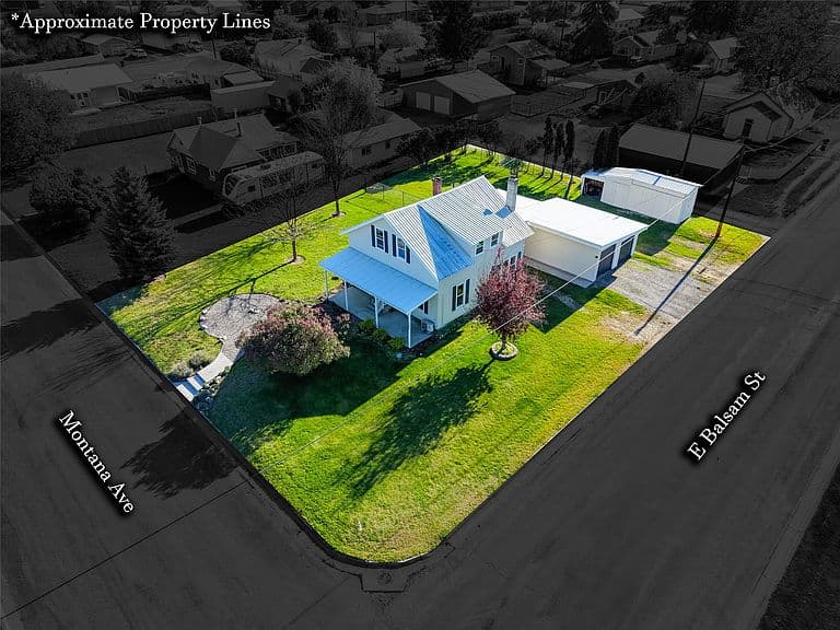 1302 Montana Ave photo 4