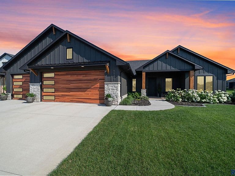 5505 E Canter Ridge Cir photo 1