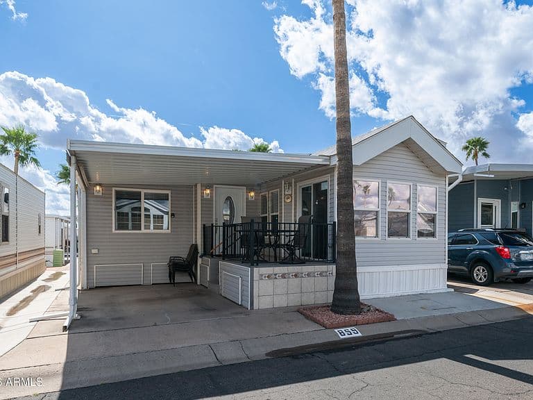 859 Aquamarine Dr photo 2