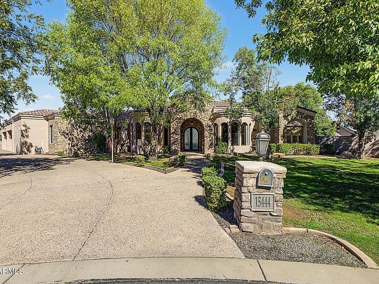 15444 E PICKETT Court photo 2