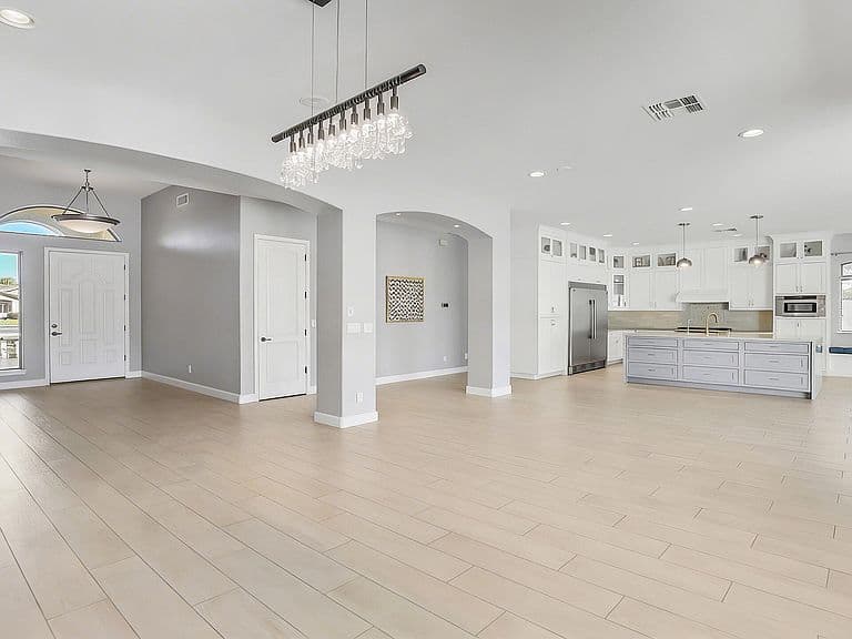 1769 W Tonto Drive photo 5