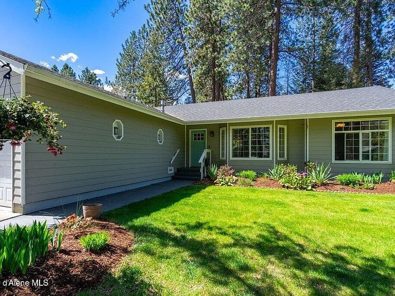 602 S Riverside Harbor Dr photo 3
