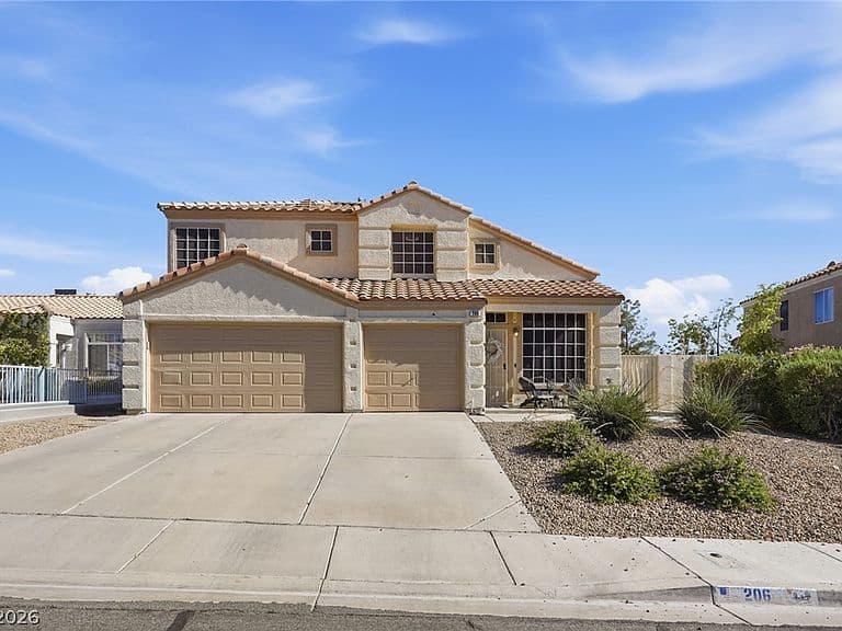 206 Oleander Pl photo 2