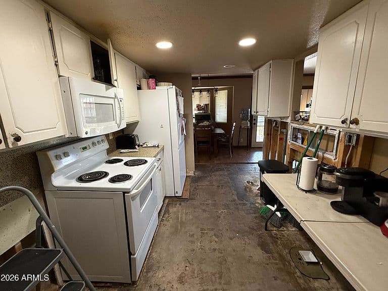 2055 E FAIRFIELD Street photo 5